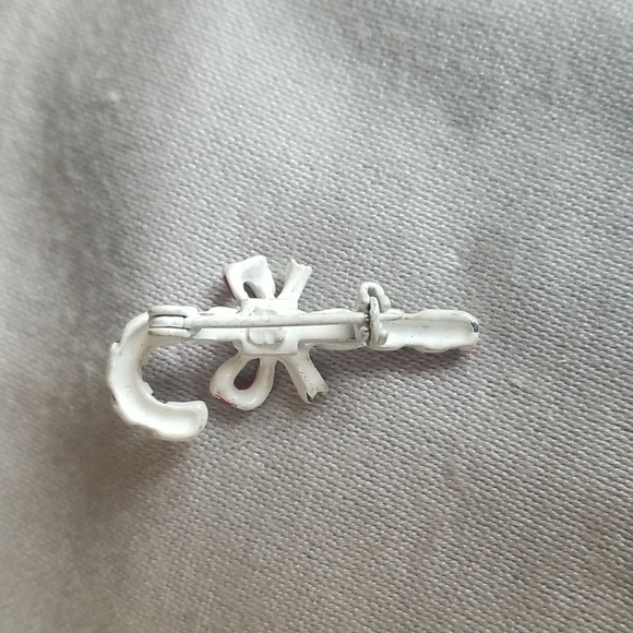 Vintage ENAMEL Candy Cane pin - Picture 3 of 3